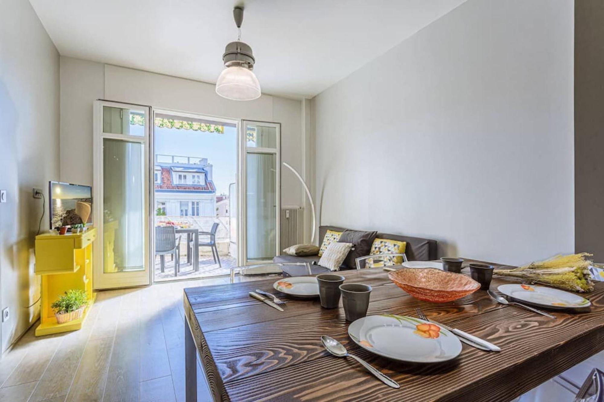 Fleurs 22 - City Center - Modern W Terrace Nisa Exterior foto