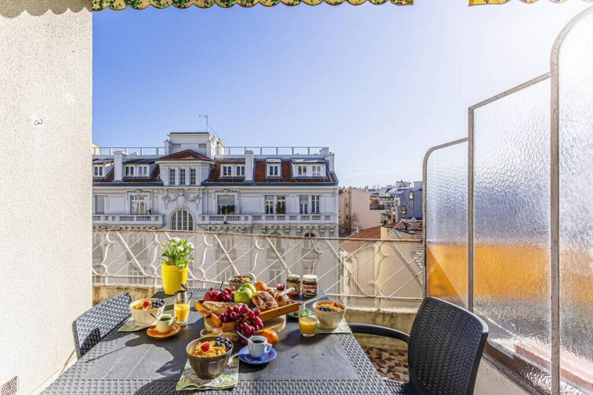 Fleurs 22 - City Center - Modern W Terrace Nisa Exterior foto