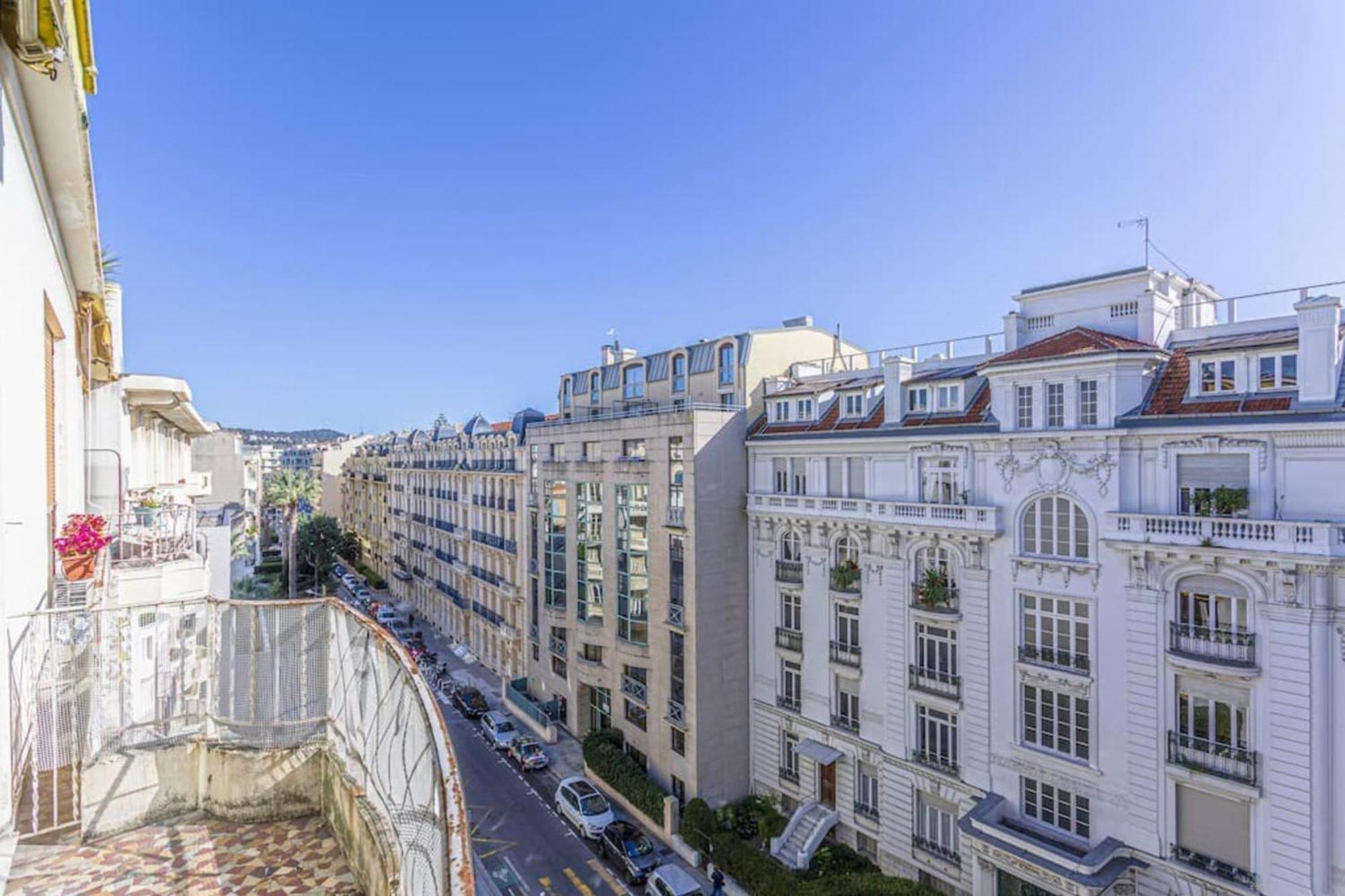 Fleurs 22 - City Center - Modern W Terrace Nisa Exterior foto